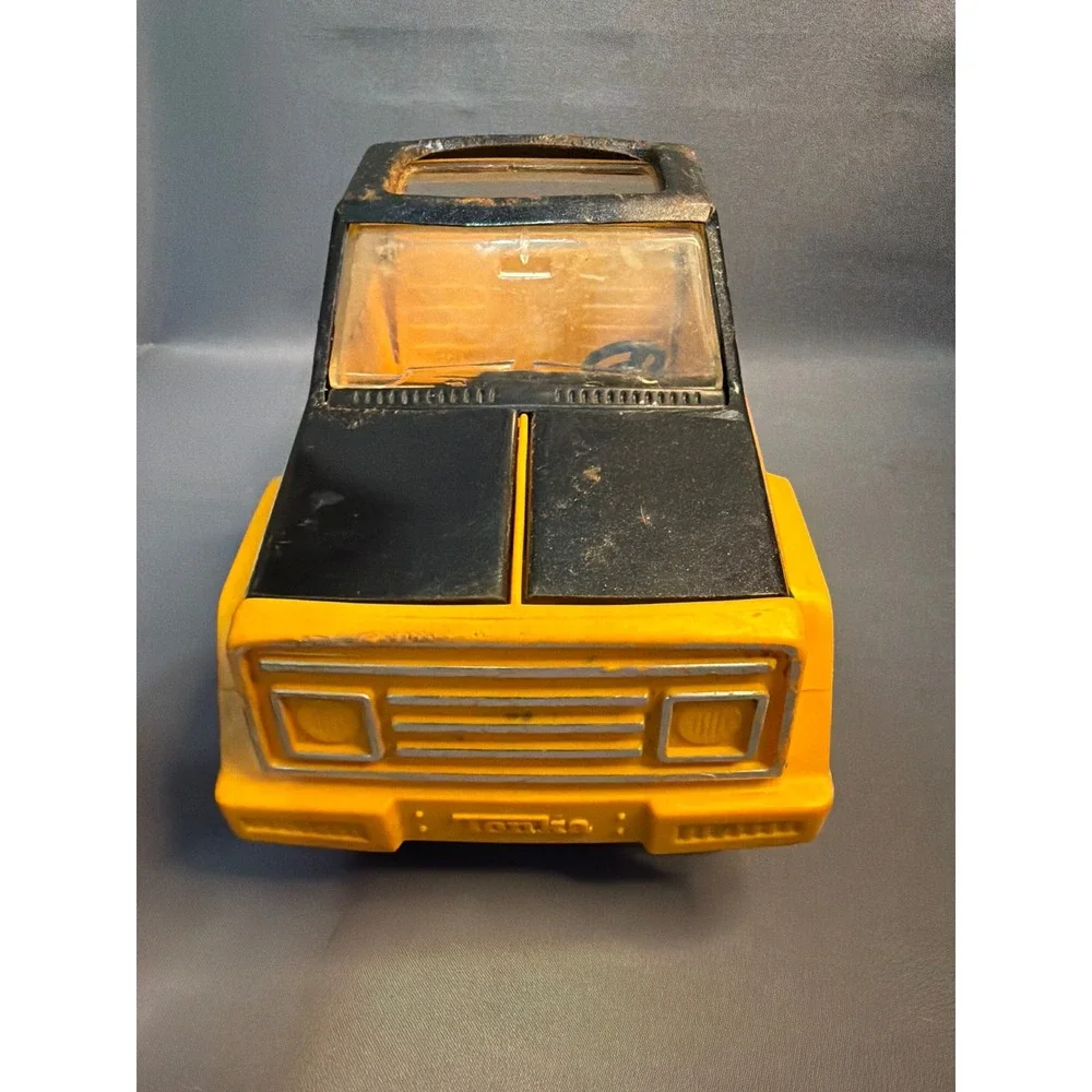 Vintage Tonka Semi Truck Cab Yellow Black Stones Gravel Quarry Pressed Steel Toy